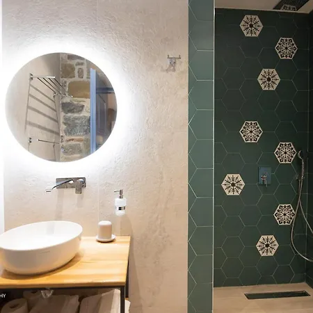 Moonlight Serenade Bed & Breakfast Korce