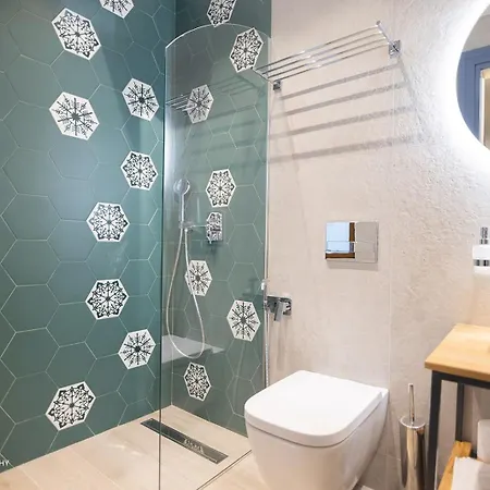 Moonlight Serenade לינה וארוחת בוקר 3*