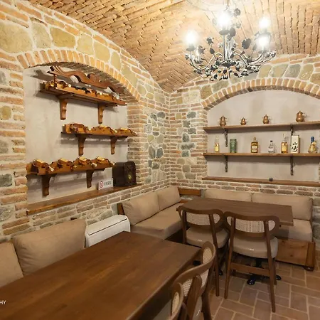 Moonlight Serenade Bed & Breakfast 3*