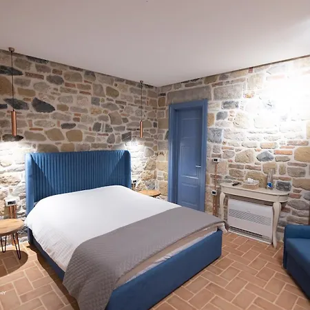 Moonlight Serenade Bed & Breakfast Korce