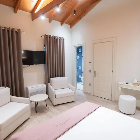 Moonlight Serenade Bed & Breakfast Korce