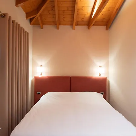 Moonlight Serenade Bed and Breakfast Κορυτσά