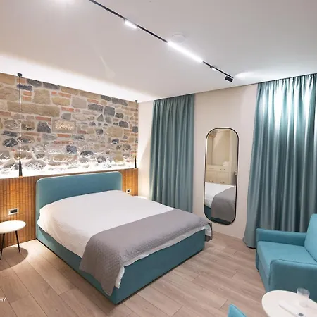 Moonlight Serenade Bed and Breakfast Κορυτσά