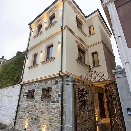 Bed and Breakfast Moonlight Serenade Κορυτσά